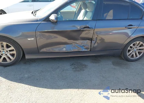 2006 BMW 325I z USA, uszkodzony, nr VIN WBAVB13536KX48622